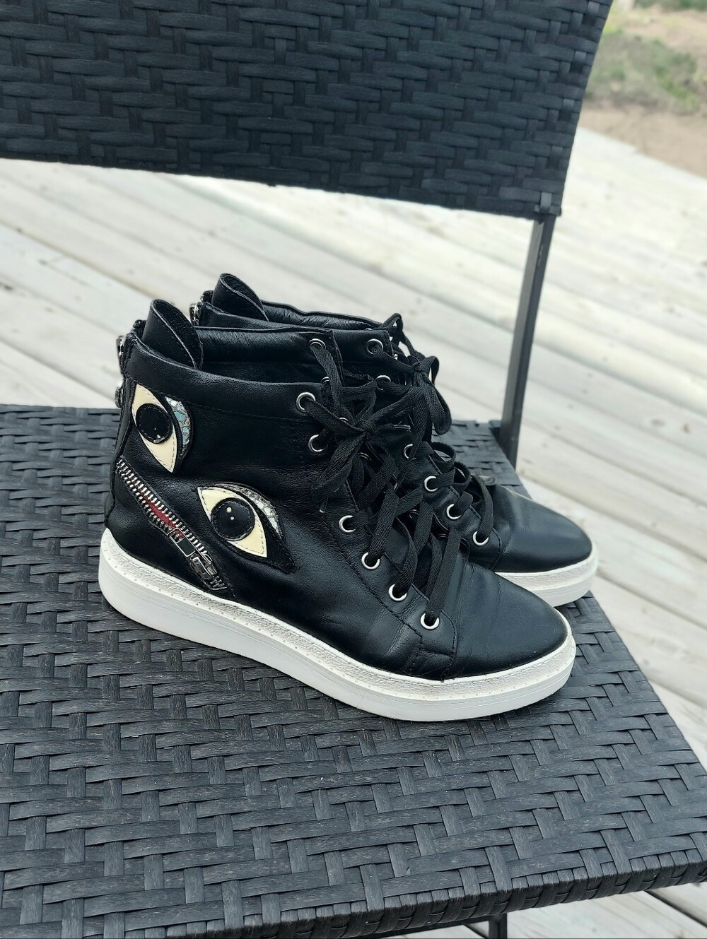 Wishbone High-top Sneakers (Rare)